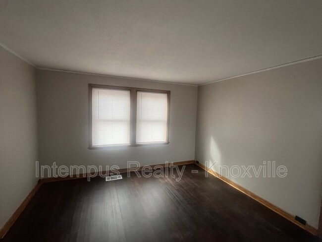 Foto del edificio - 4450 Galbraith School Rd