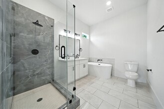 Building Photo - 7117 England St