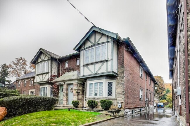 Photo du bâtiment - 1207 Avenue Rd