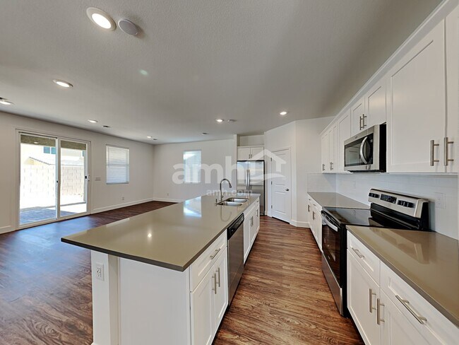 Building Photo - 9120 Liberty Cap Court