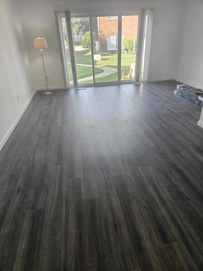 Foto del edificio - 13842 Keating Dr