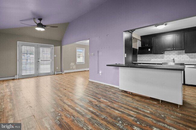 Foto del edificio - 6 Clover Ln
