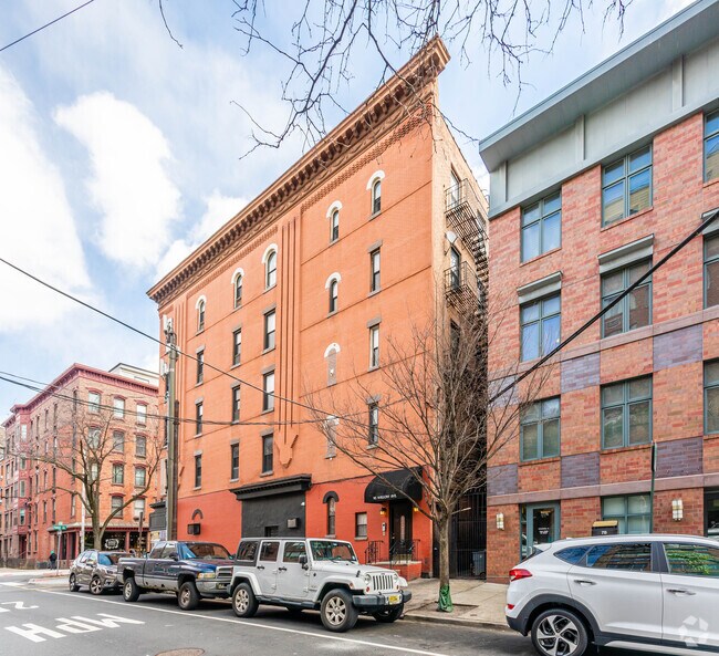 Building Photo - 265 1st St