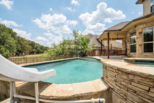 Foto del edificio - Wonderful 5 Bedroom, 4 Bath Home in the Desirable Behrens Ranch Community