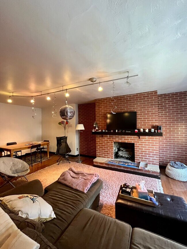 Photo - 49 S 11th St Apartment