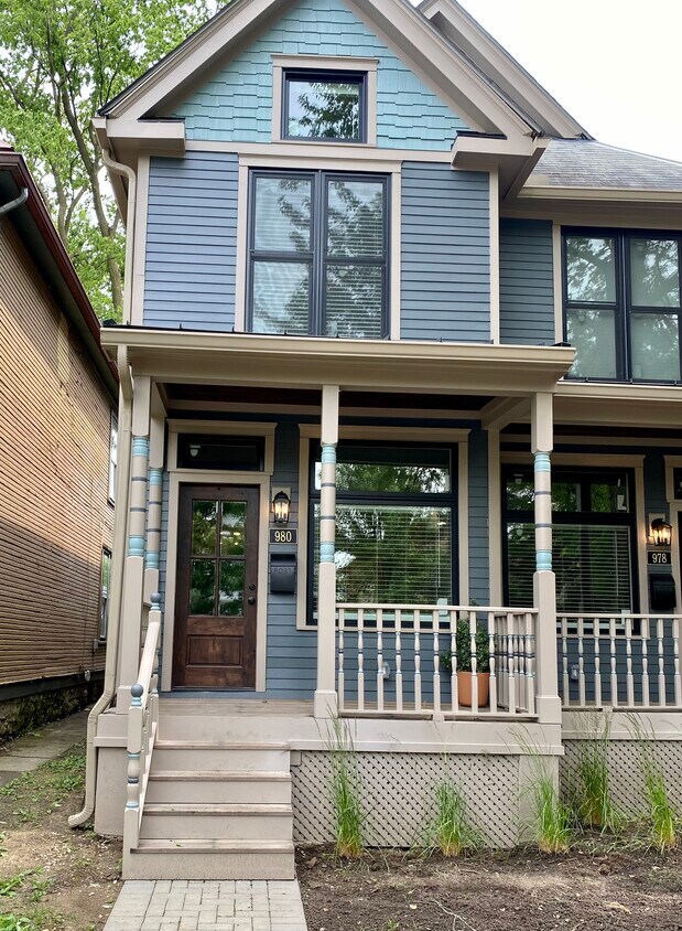 Primary Photo - 978 Harrison Ave