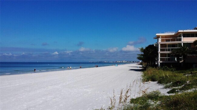 Foto del edificio - 8470 W Gulf Blvd