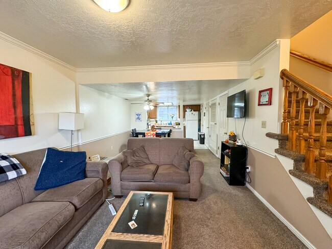 Building Photo - 695 N 100 E