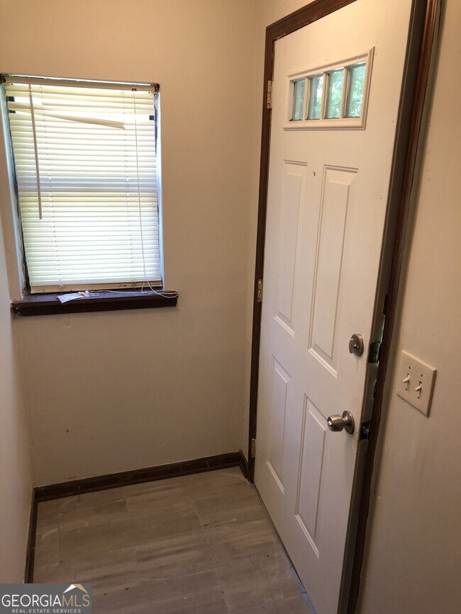 Foto del edificio - 5980 Sherwood Pl