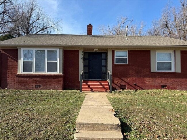 Photo - 1701 N Barnes Ave House