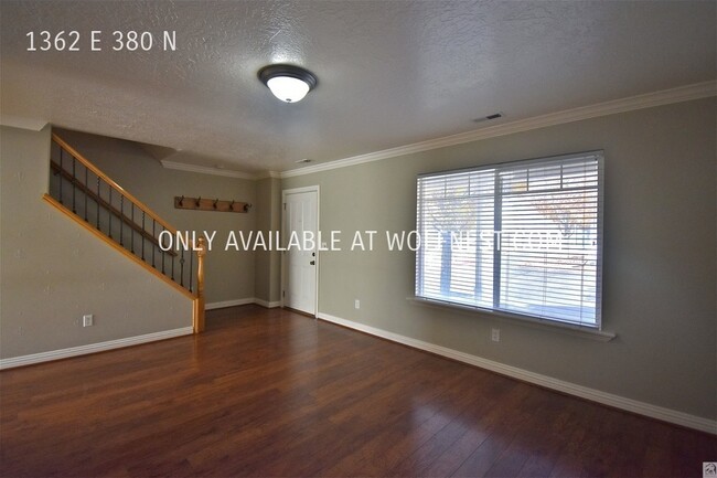 Building Photo - Spacious 5 Bedroom Lehi Townhome! No Depos...