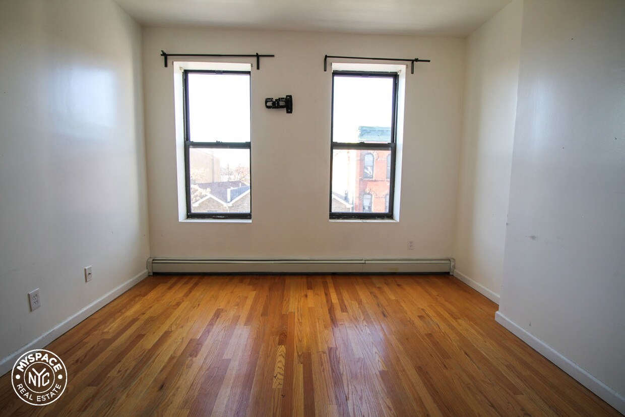 Primary Photo - 38 Granite St