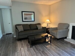 Building Photo - 1000 Windsor Shores Dr