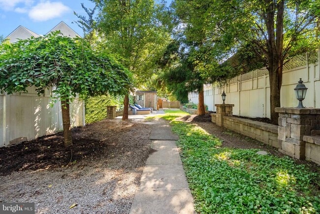 Building Photo - 4130 Pechin St