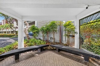Building Photo - 1030 Aoloa Pl
