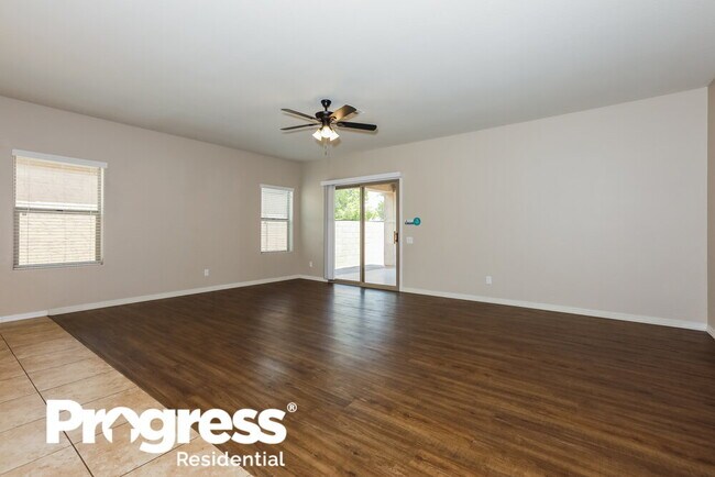 Foto del edificio - 4509 S St Claire