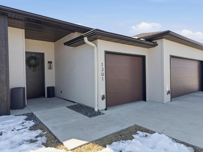 Building Photo - 1301 Haxby Ct