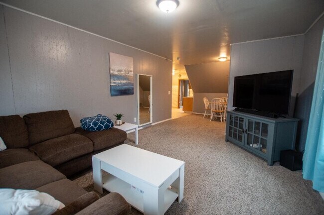 Foto del edificio - 1316 W Dean Ave