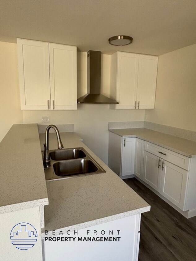 Foto principal - 875 N Olive St