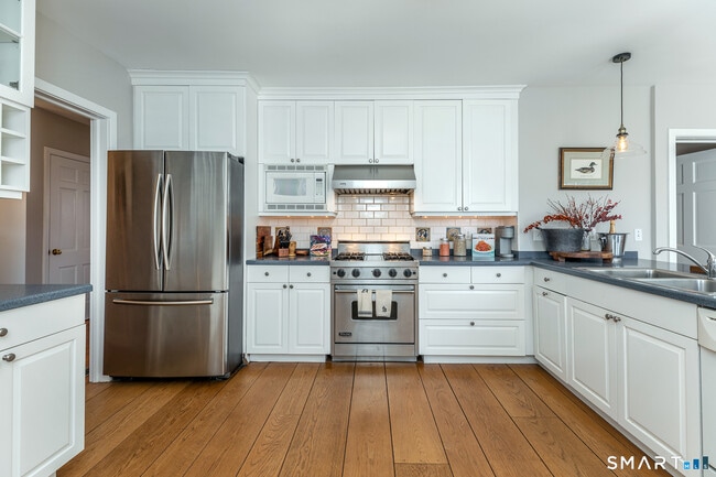 Building Photo - 108 East St