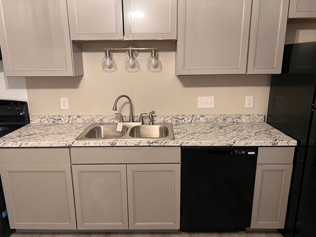 Foto del edificio - 2 bedroom duplex for rent - Available Now