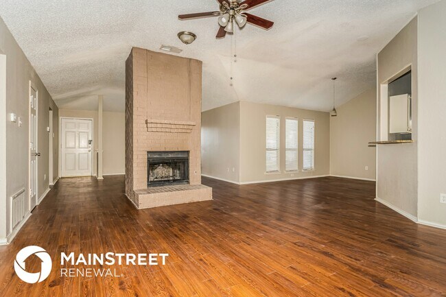 Foto del edificio - 513 Quail Hollow Dr