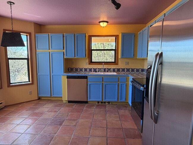 Building Photo - 13 Estacada Rd