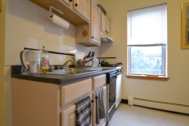 Foto del edificio - 206 Chestnut Hill Ave