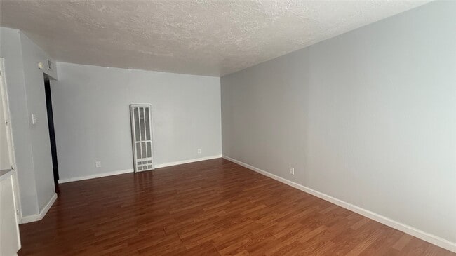 Building Photo - 519 Branard St