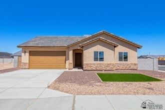 Building Photo - 10688 E 45th St