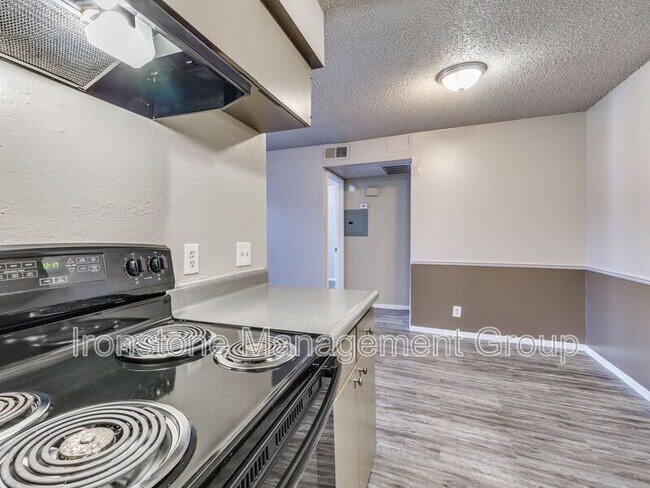 Foto del edificio - 4657 S Darlington Ave