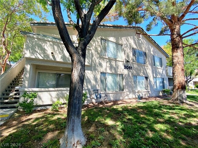 Building Photo - 3061 Key Largo Dr