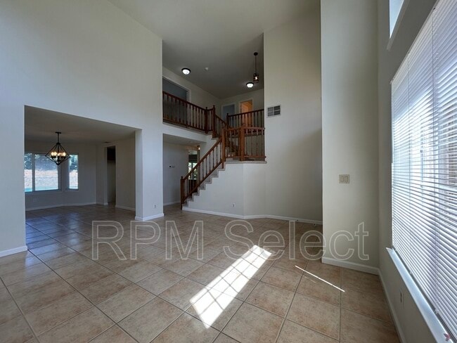 Building Photo - 1314 Jamestown Dr
