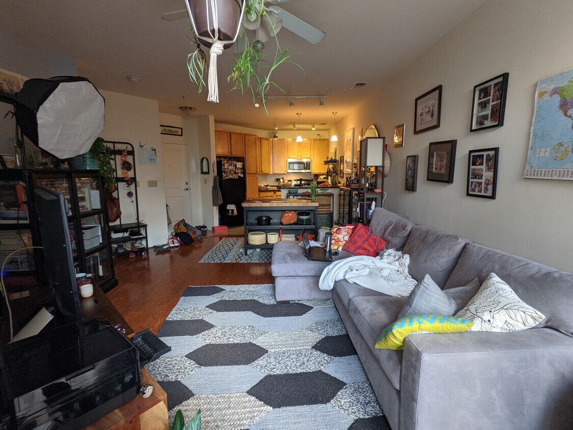 2655 Prosperity Ave Unit 252, Fairfax, VA 22031 Condo for Rent in