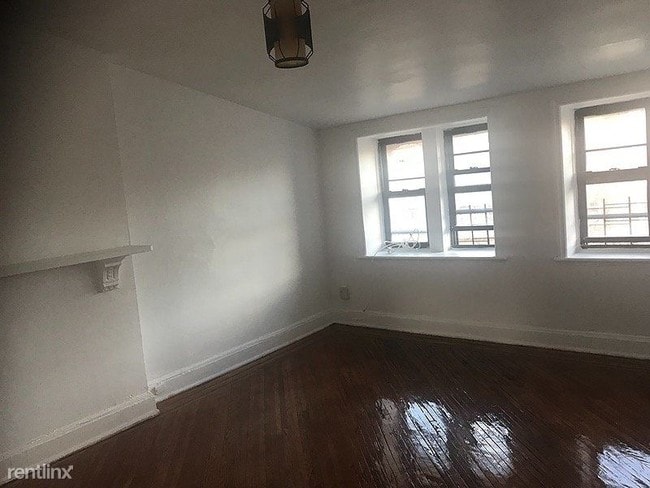 Building Photo - 2 br, 1 bath Apartment - 502 Madison Street 4