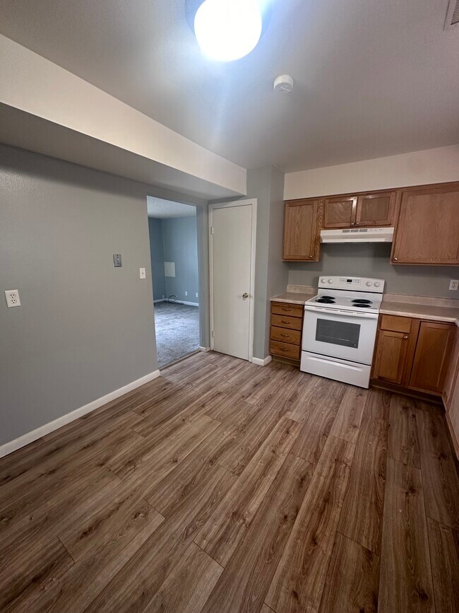 Foto del edificio - 1627 W Maple St