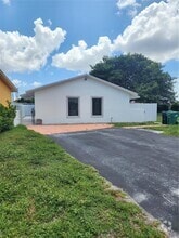 Building Photo - 4213 SW 137th Ct