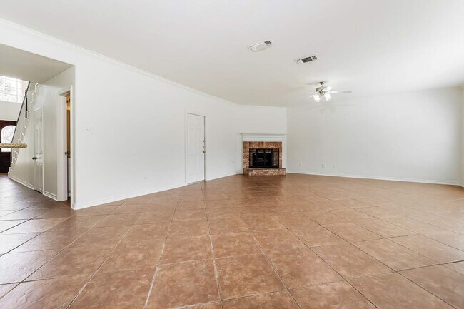 Foto del edificio - 8518 Sports Haven Dr