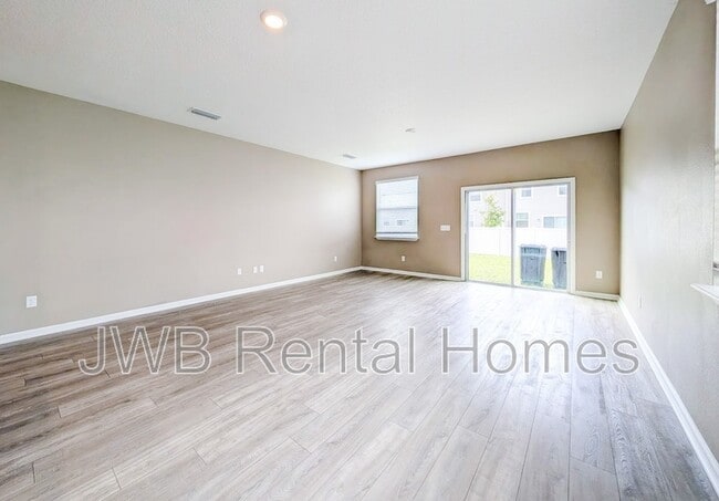 Building Photo - 9868 Fiddleback Ln