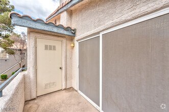 Building Photo - 3058 Tarpon
