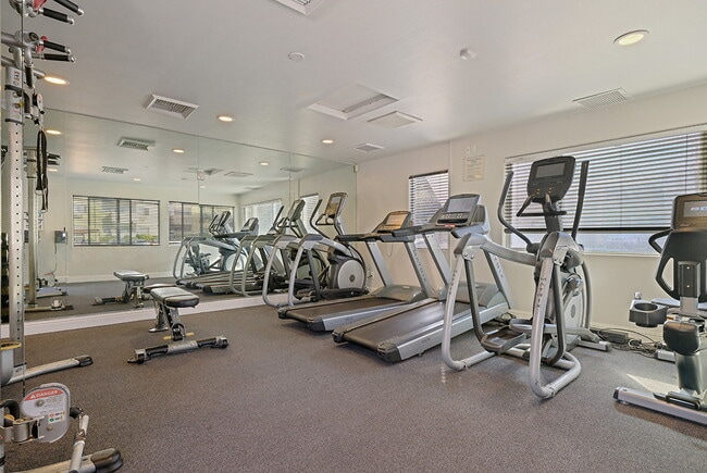 Building Photo - Mira Monte