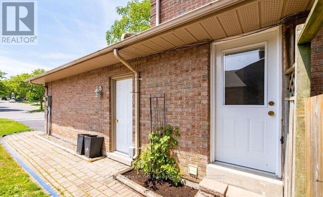 Building Photo - 1793 Parkside Dr