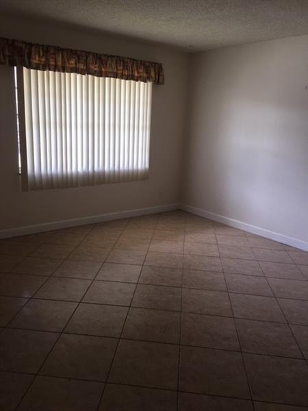 Foto del edificio - 411 SE 8th St