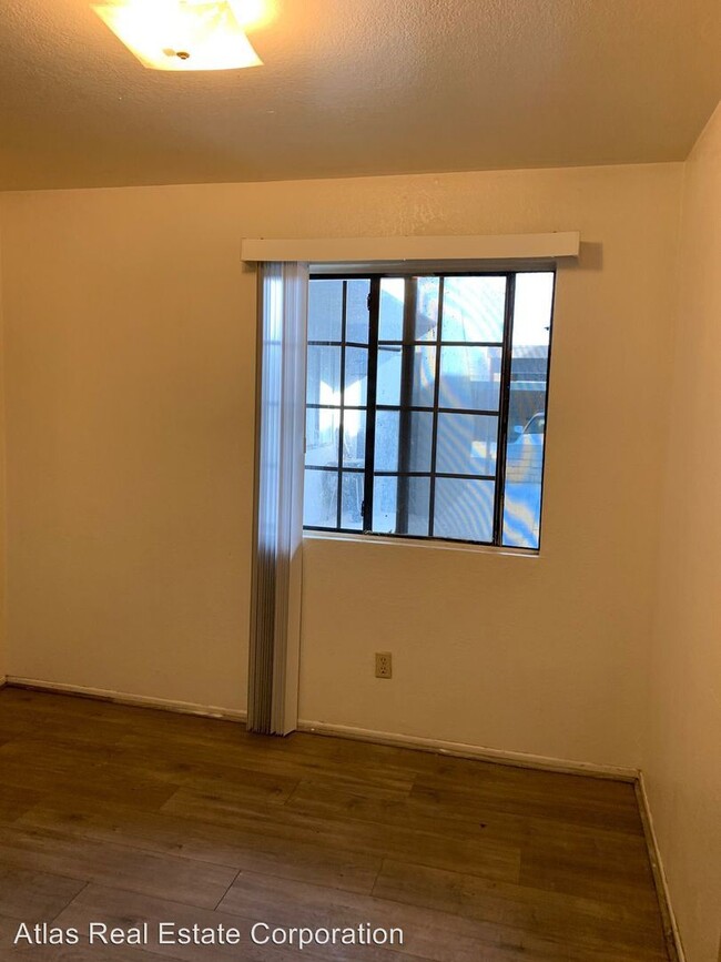 Building Photo - 2 br, 2 bath Apartment - 1005 East Avenue R