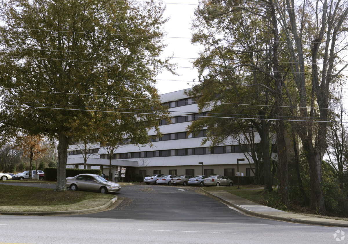 Building Photo - John Calvin Apartments