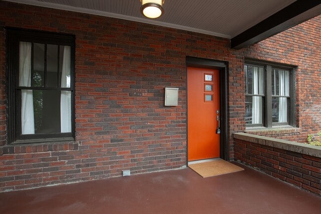 Photo - Gorgeous 2/1 Midtown Unit Walking Distance to Piedmont Park & Atlanta BeltLine! Townhome