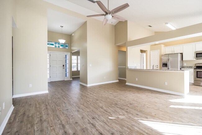 Building Photo - 893 Lagoon Dr