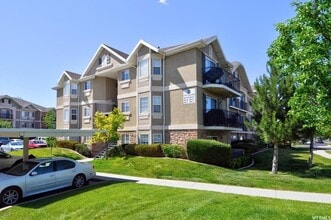 Building Photo - 3181 Alsace Way