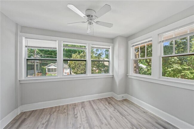 Foto del edificio - 789 Barnett St NE