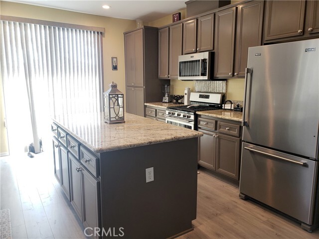 Building Photo - 1572 Four Seasons Cir